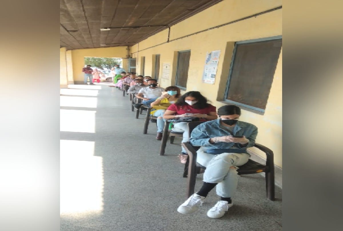 Record 100044 people got covid vaccine on the first day of the new phase in himachal