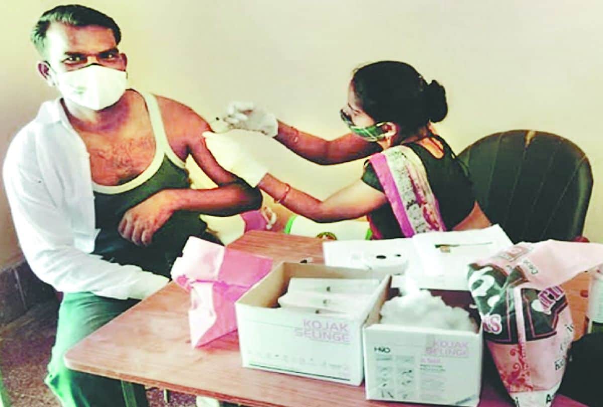 Villagers hide in sugarcane farms for fear of vaccination in kasganj