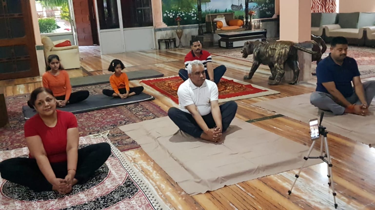 international yoga day 2021 : in uttarakhand minister and small children does yoga, watch photos