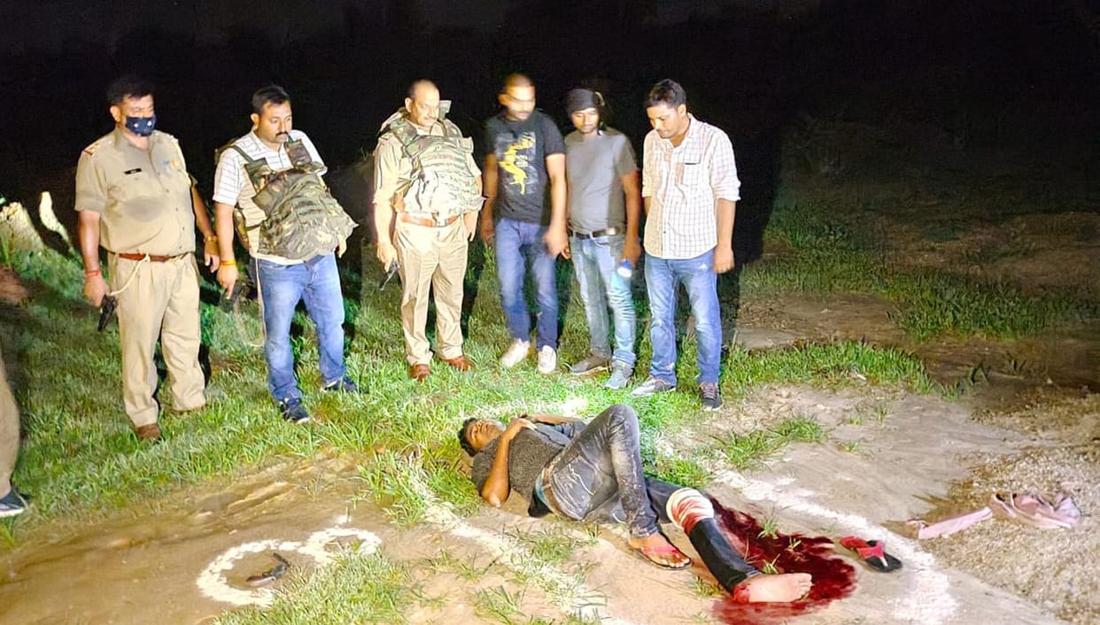 Five miscreants arrested in police encounter, three shot in the leg