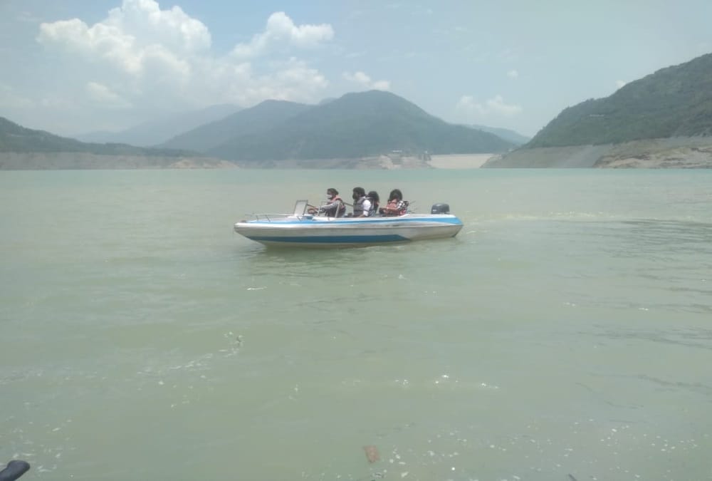 Uttarakhand News: Tourist Crowd for Boating in Tehri Lake From Today photos