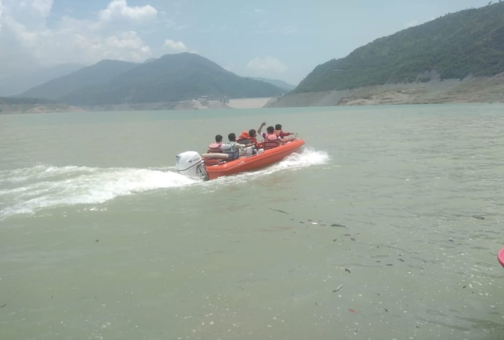 Uttarakhand News: Tourist Crowd for Boating in Tehri Lake From Today photos