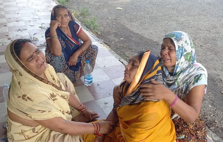baik divaidar se takaraee, daadee aur pautr kee maut