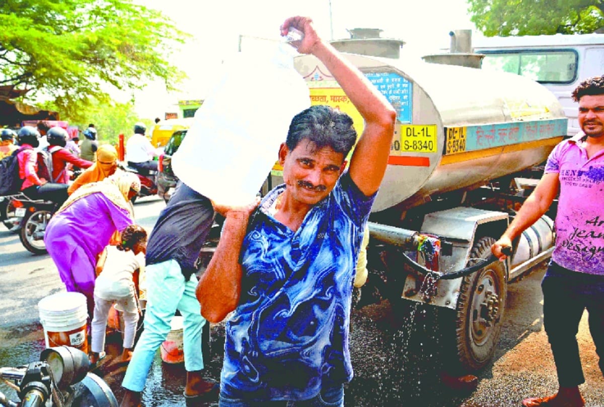 water supply disrupted in ्elhi due to floods in ganga and yamuna due to heavy rains in uttarakhand