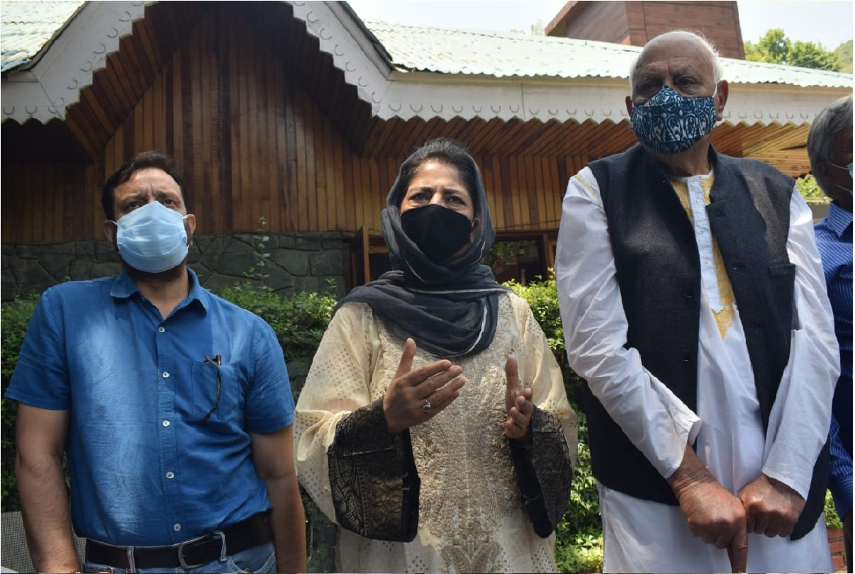 Mehbooba Mufti said that there should be talk with Pakistan on the issue of Jammu and Kashmir