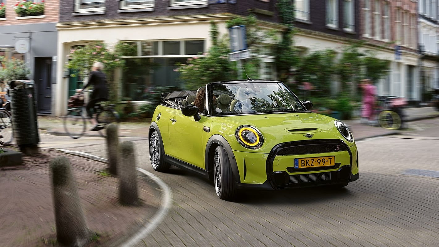 MINI launched three cars in India all-new MINI 3-Door Hatch MINI Convertible and MINI John Cooper Works Hatch Know the price features specifications of All-new MINI range launched in India