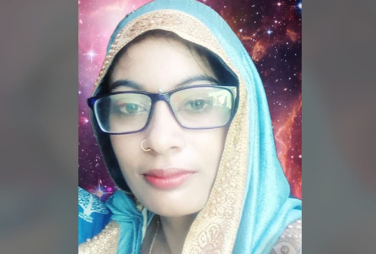 woman body found hanging in mathura