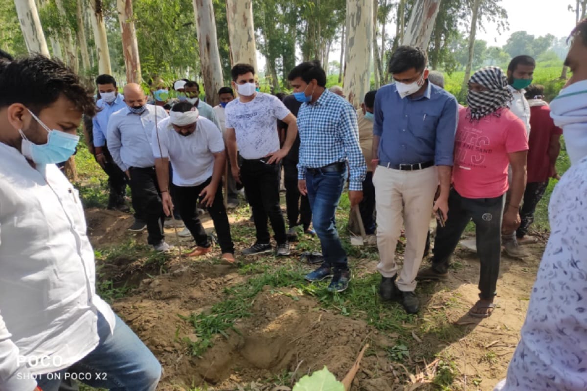 Commissioner Surendra Singh started the rejuvenation of Kali river in Meerut and see photos