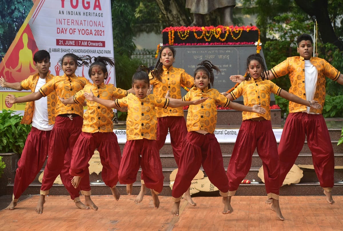 Yoga Day: The battle of victory on the strength of yoga, house to house asana-pranayama