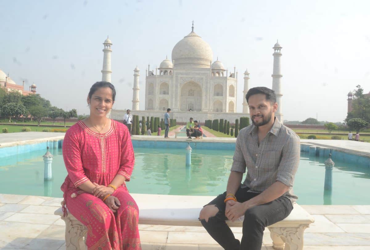 Badminton Player Saina Nehwal Visits Taj Mahal With Husband