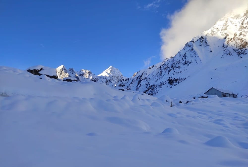 Uttarakhand Weather Monsoon News: Fresh Snowfall in June Month in Higher himalaya Area Photos