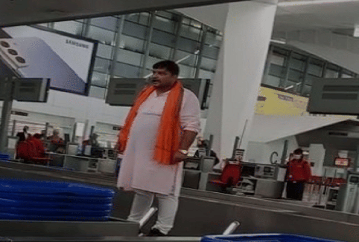 Covid protocol: Unruly passenger creates ruckus at Delhi Airport after boarding denied over RT-PCR report, arrested