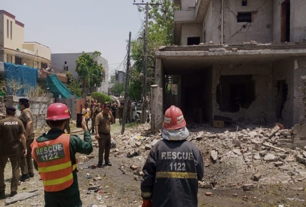 Two Suspects Arrested In Connection With Blast Outside Hafiz Saeed  House In Pakistan
