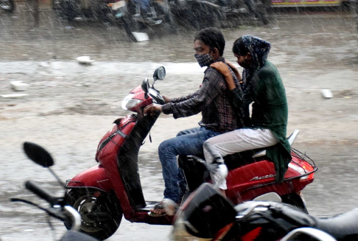 Gorakhpur Weather Today update weather changed in Gorakhpur cloudy with heavy rain