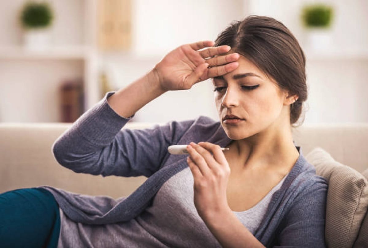 headaches a symptom of the Omicron variant