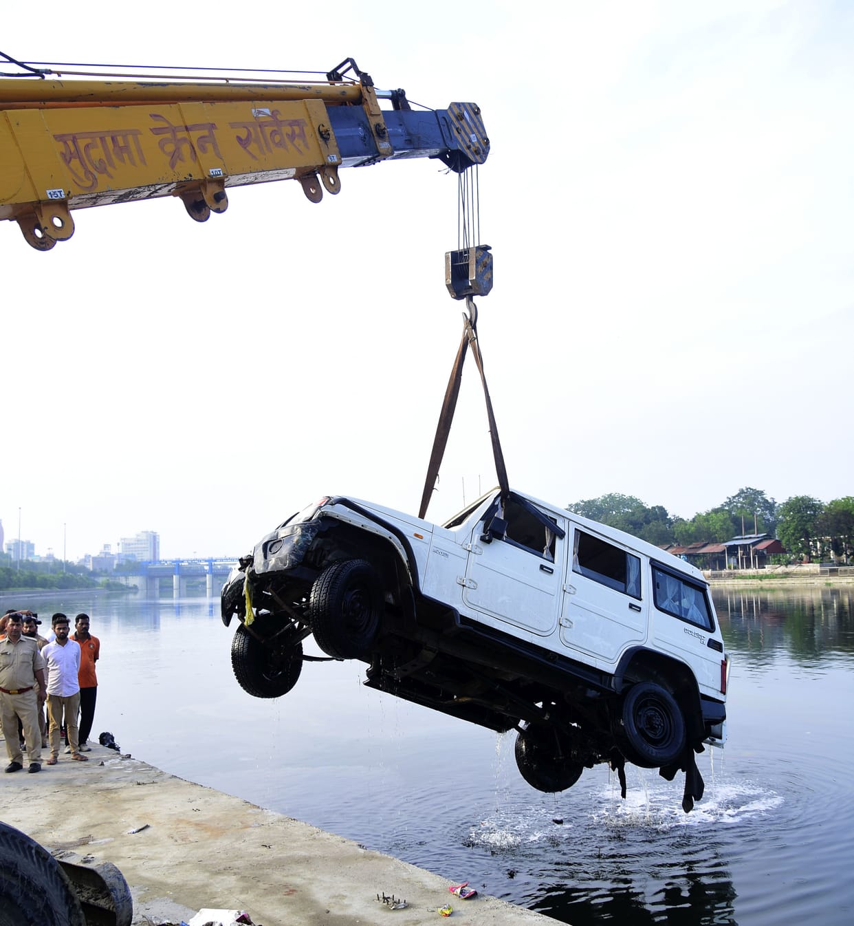 bolero fall in gomti river , one died