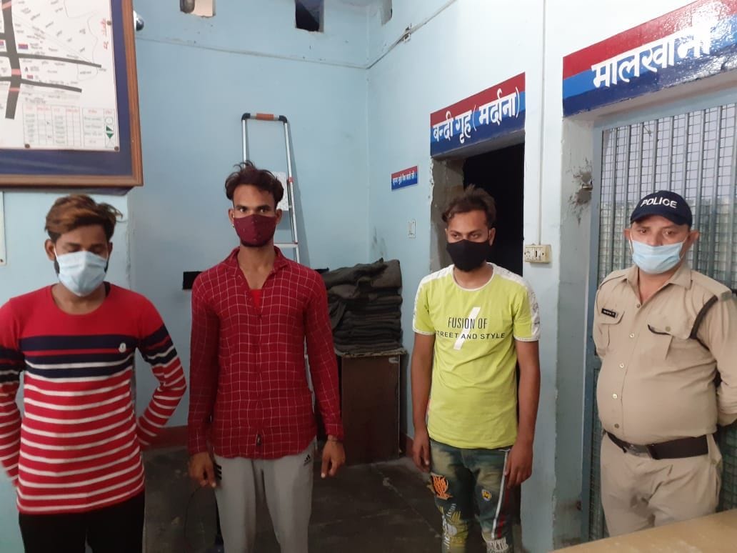 Smack supply gang busted, three smugglers arrested