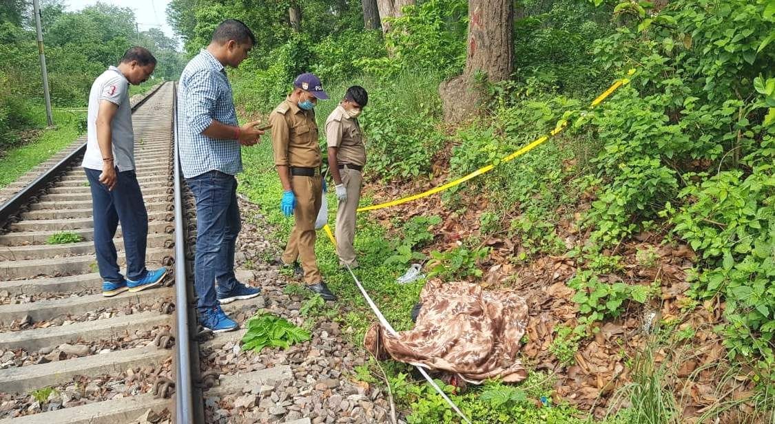 Dead body of a Punjab man found on the side of railway track in Motichur range