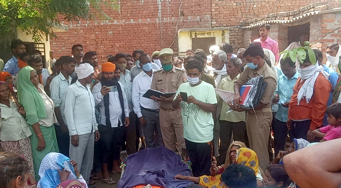 The young man who came out to save the parents drowned in the Ganges