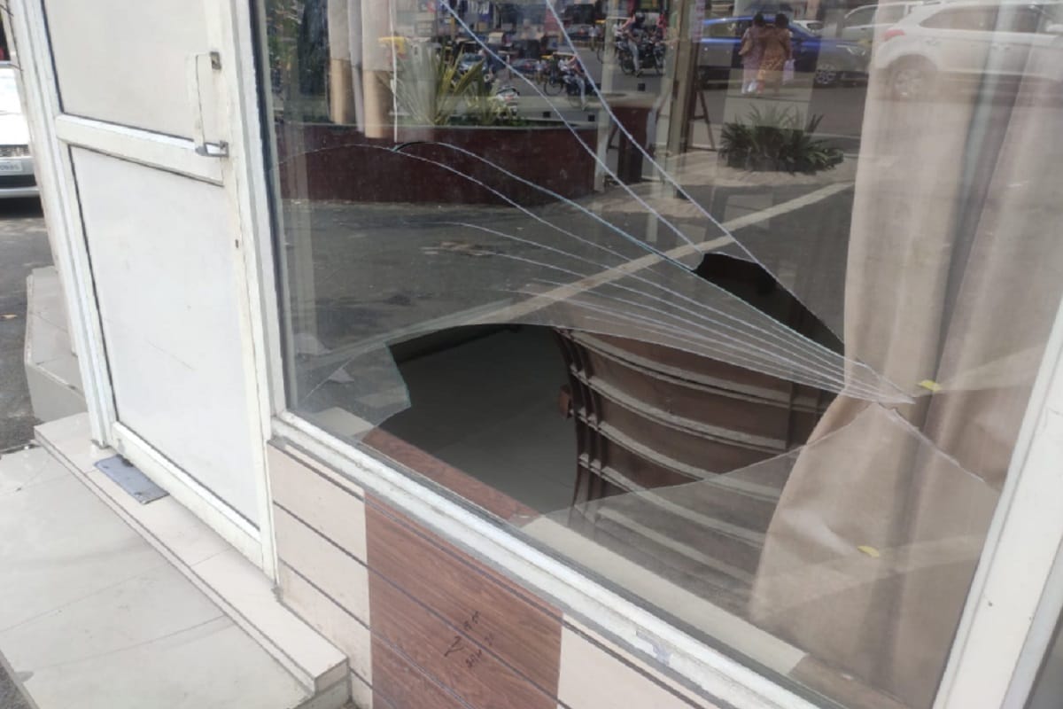 Meerut News: Attacked on Traffic police at Begumpul intersection in city and three accused arrested