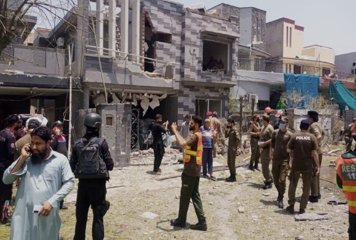 Pakistan: Blast in Lahore s Johar Town, near Mumbai attack mastermind Hafiz Saeed's house several injures