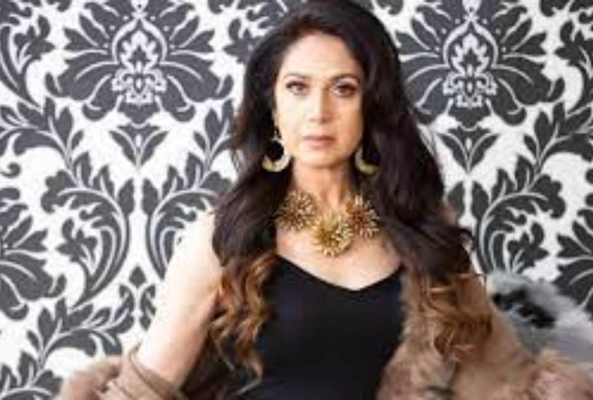 meenakshi seshadri latest Picture Goes Viral Now She looks totally different see pictures