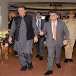 पीएम मोदी की जम्मू-कश्मीर पर बैठक से पहले आईएसआई मुख्यालय पहुंचे इमरान खान