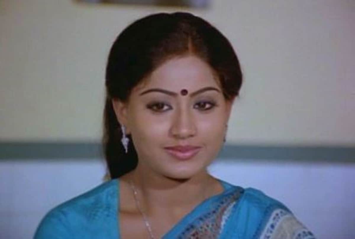 South lady superstar Vijayashanti birthday special interesting facts about actress turned politician