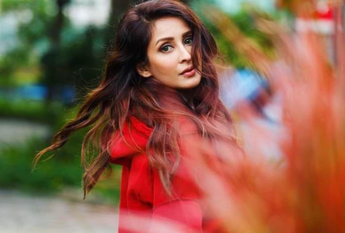 Chahatt khanna is facing financial trouble says I am not getting any roles because i am a mother of two children
