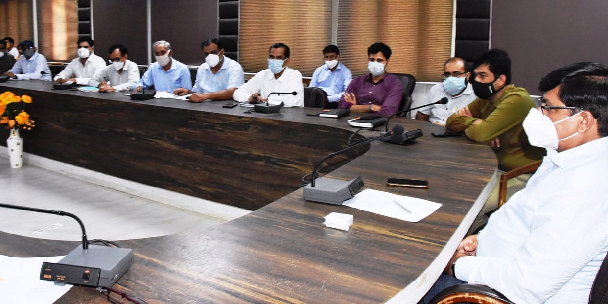 DC take meeting preparation for  third wave of corona