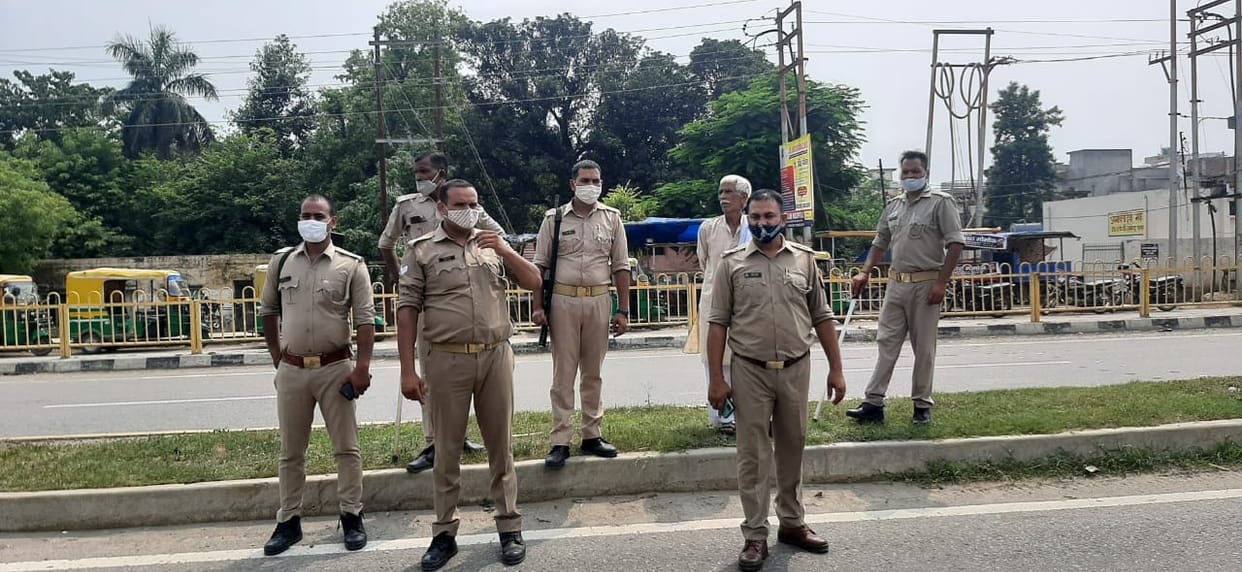 Journey to Ghazipur border with sloganeering