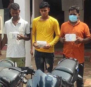 Gang caught making ATM card clones and blowing money