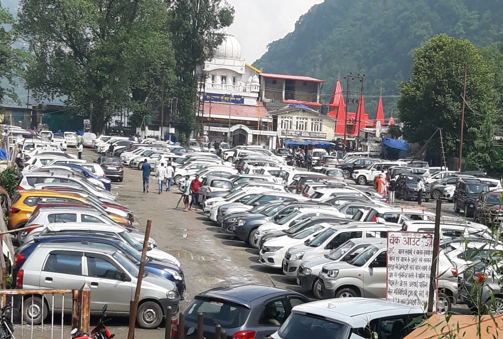 Uttarakhand Unlock News:  Hotels Booking Starts after Tourist Crowd in Nainital Photos