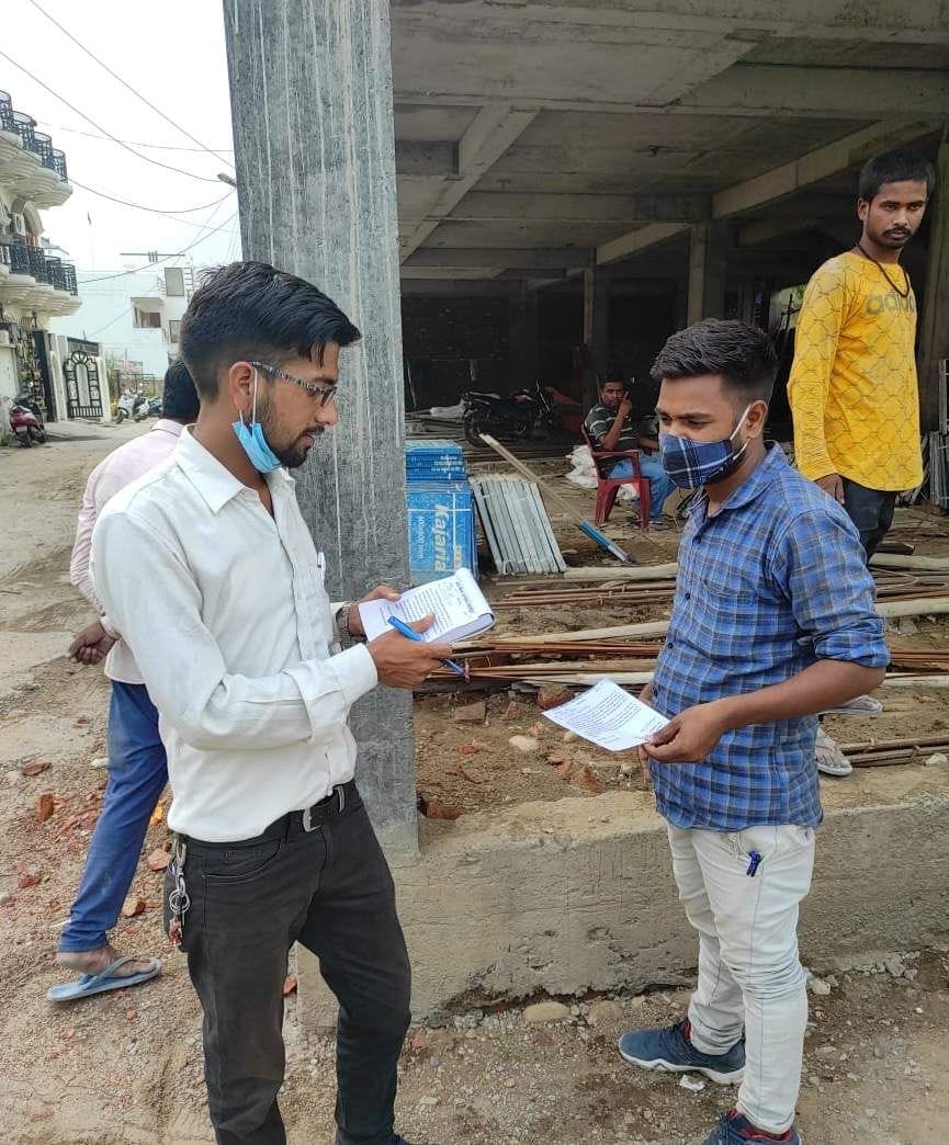 17 thousand challan for dumping construction material on the road