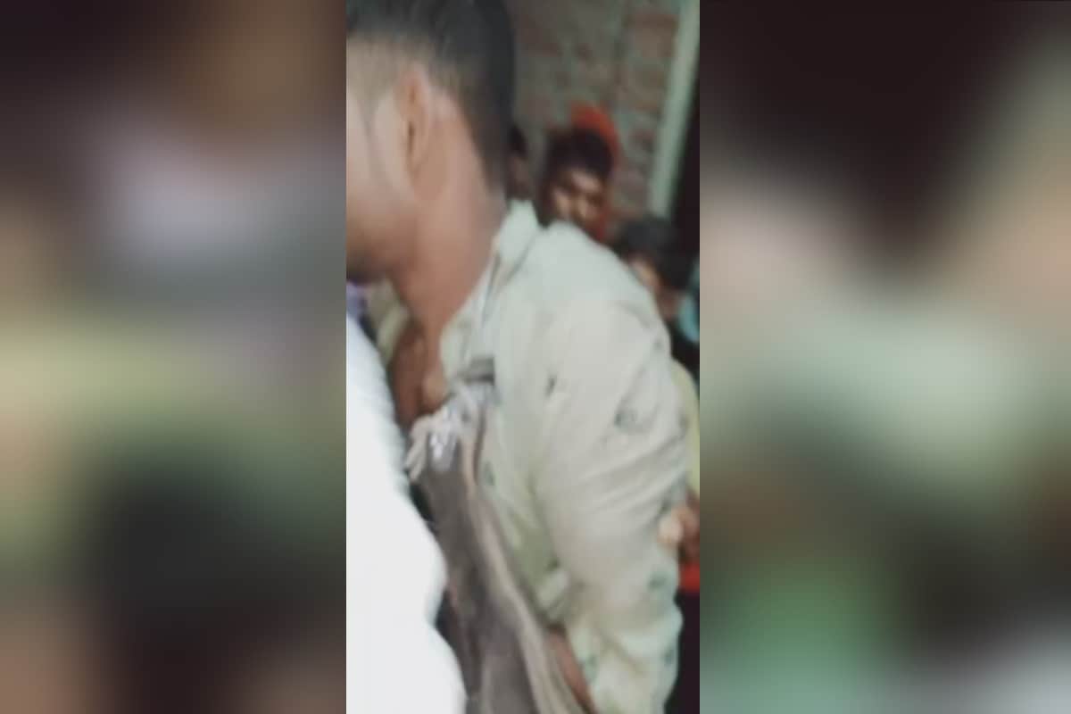 UP News: Two real brothers have been taken around wearing a garland of shoes in a village of Bijnor and video viral