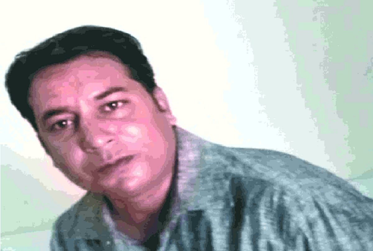 Teacher commits suicide due to financial constraints in delhi