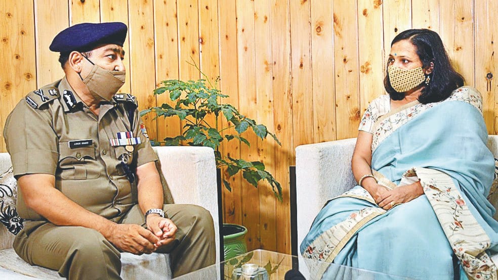 TV show prepared on DGP and Uttarakhand personalities