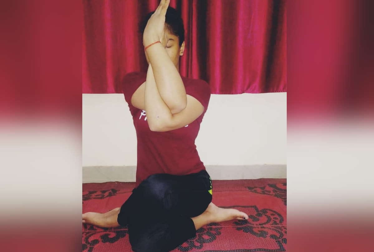 Priyanka got first place in yoga at Basti