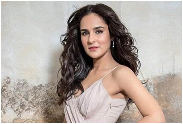 Angira Dhar And Love Per Square Feet Director Anand Tiwari Are Now Married