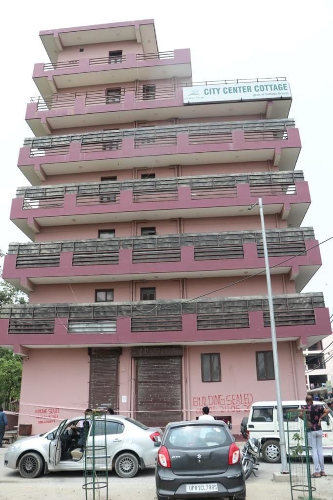 Hotel City Center Cottage Seal built on pasture land