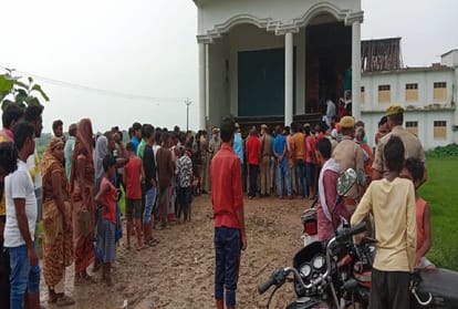 travel agent shot dead in mau in his office fear in people after this murder case