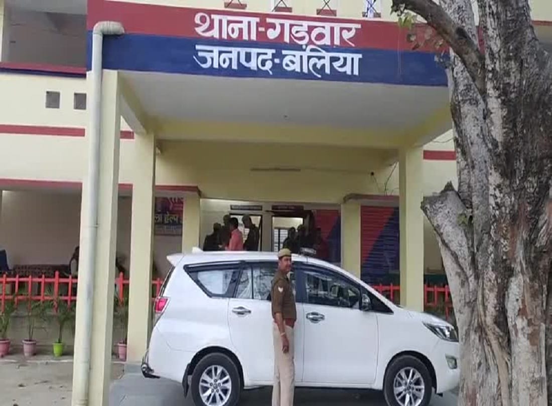 lucknow police arrest youth from ballia in case of obscenity with women of 15 districts on social media