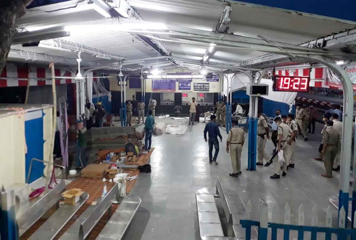 Ramnath Kovind had given a sit-in for the stoppage of trains in Pukhrayan in January 2014