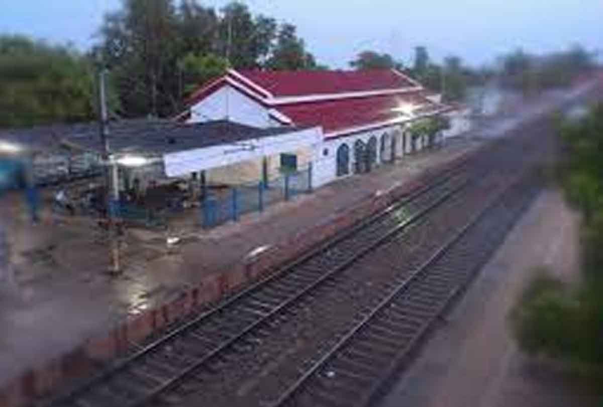 president kanpur visit: Lay eyelids to welcome...I am Rura Railway Station