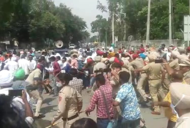 Police lathicharge on ETT teachers in Patiala