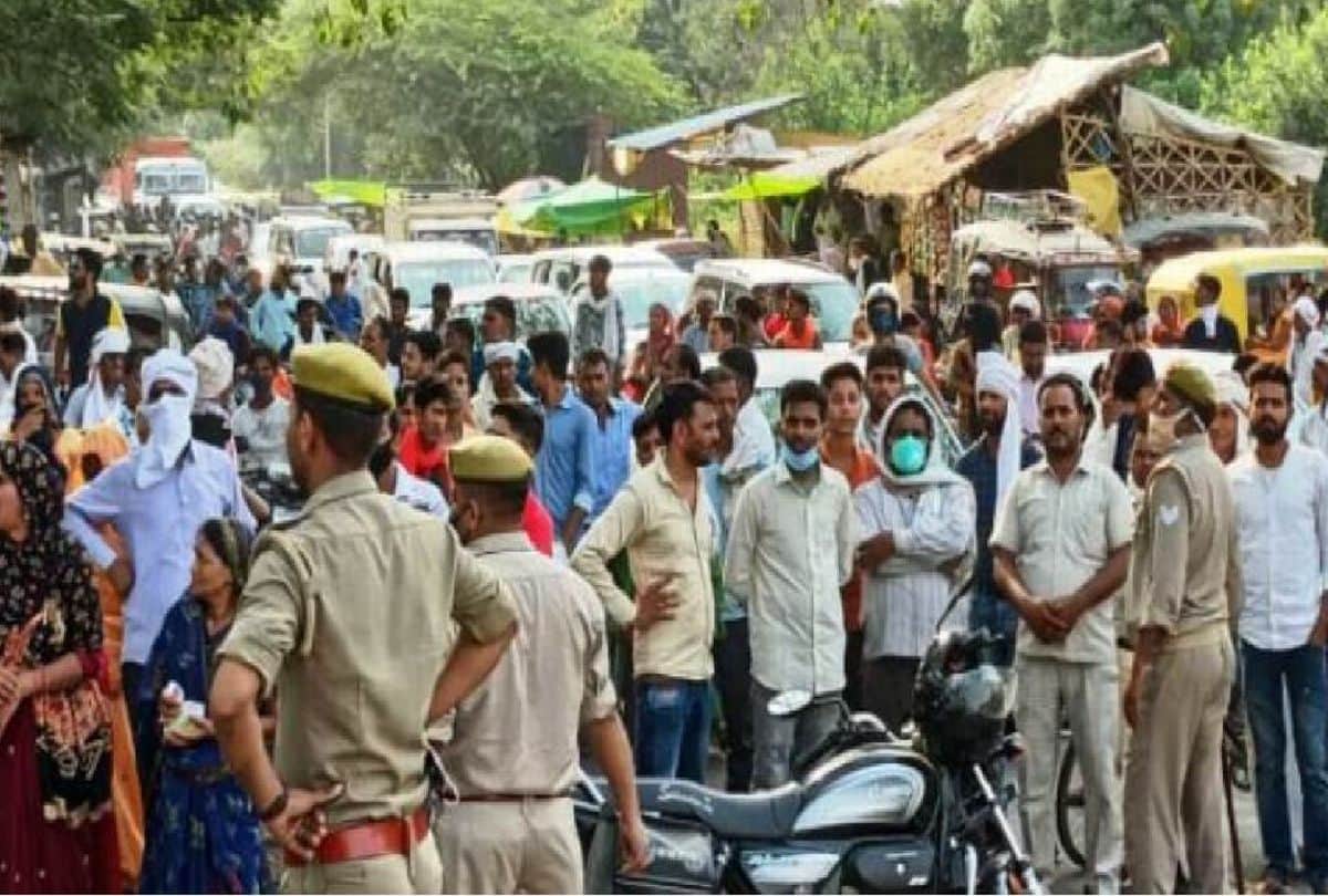 Presidential special train passed from Tundla Railway Station at speed of 90kmph