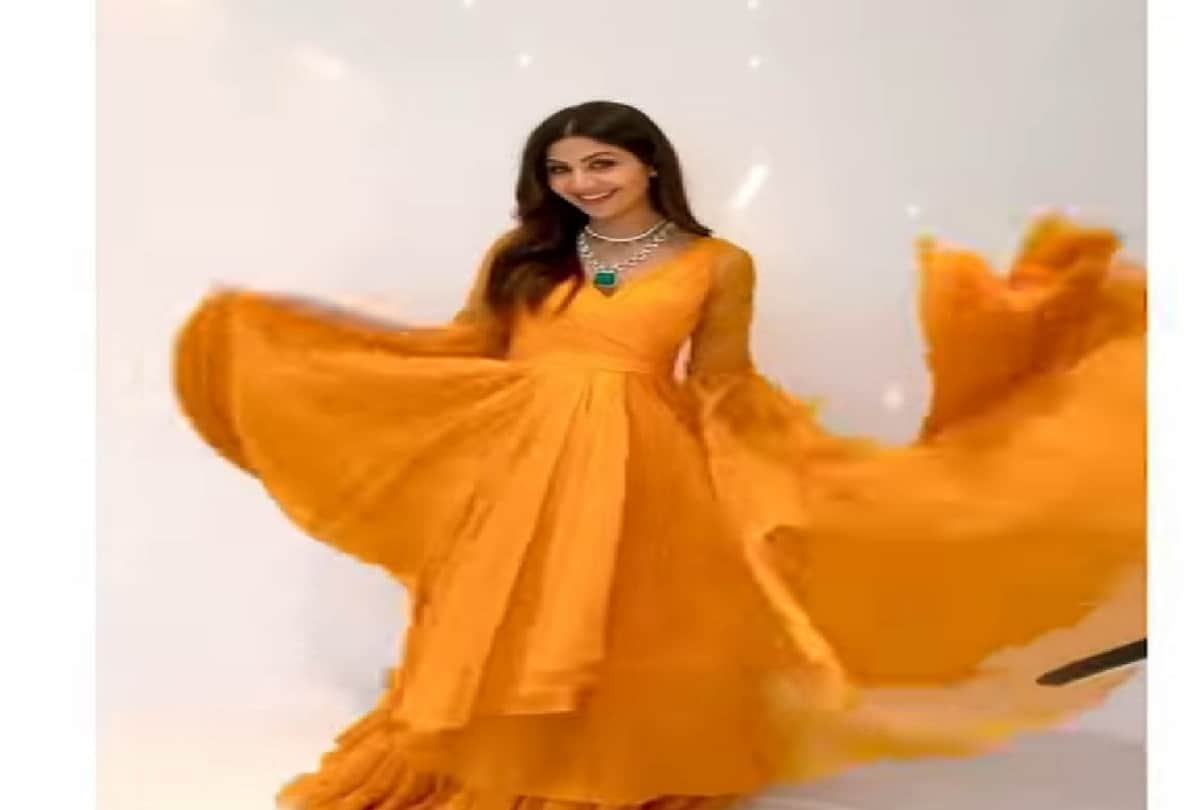 shilpa shetty latest photos in yellow dress
