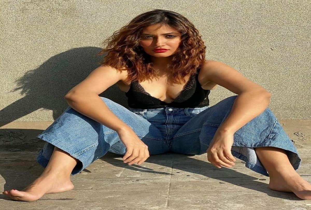 yami gautam sister surilie gautam fashionable photos