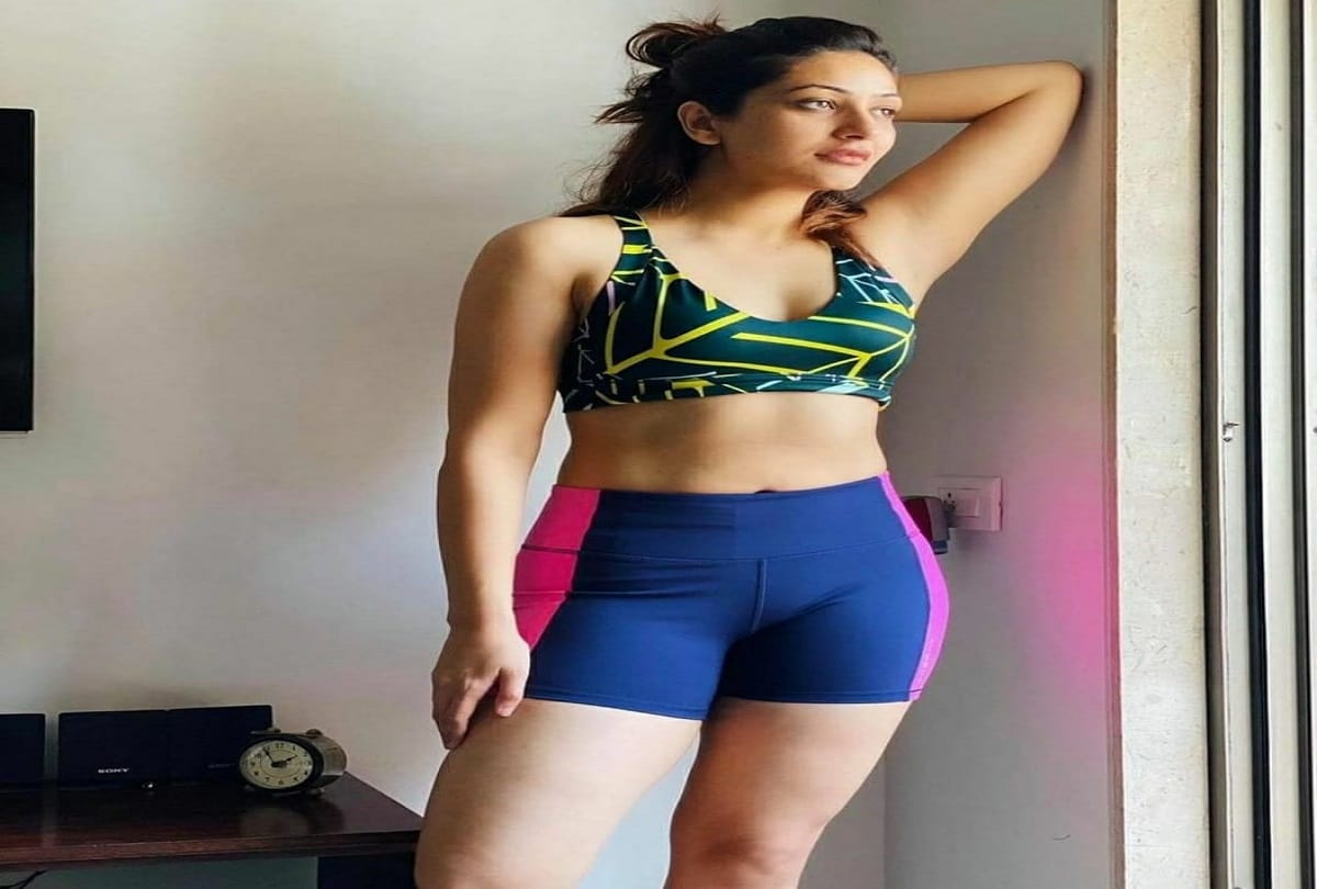 yami gautam sister surilie gautam fashionable photos