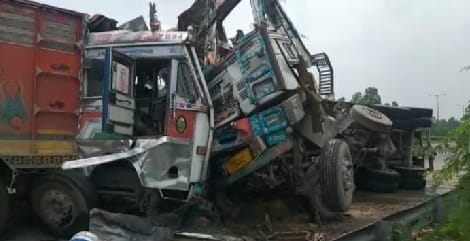 Truck collides on Delhi Highway, three killed
